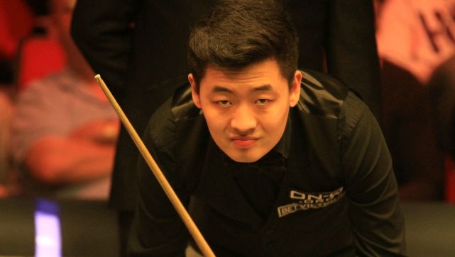 爱游戏体育关于江汉山猫队惊险晋级关东雄鲨队，电竞超级杯上演关键失误成转折！边路成突破口的信息