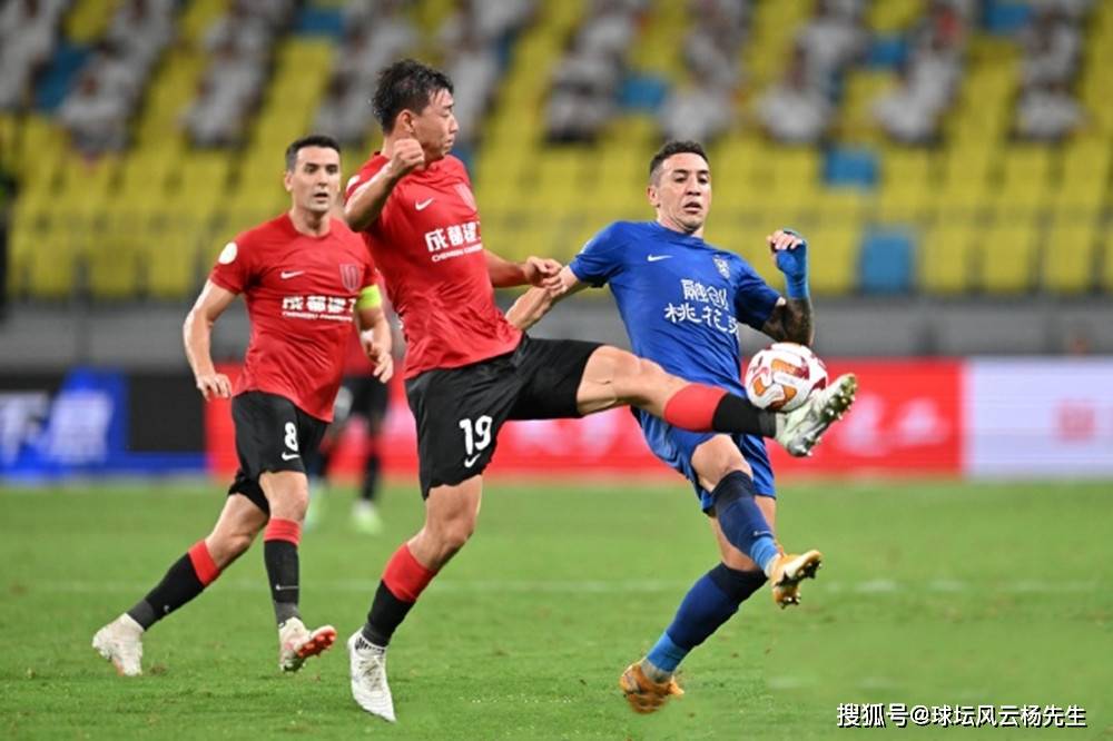 ayx体育 纳达尔在老鹰比赛中出色防守，惊险取胜引发热议！