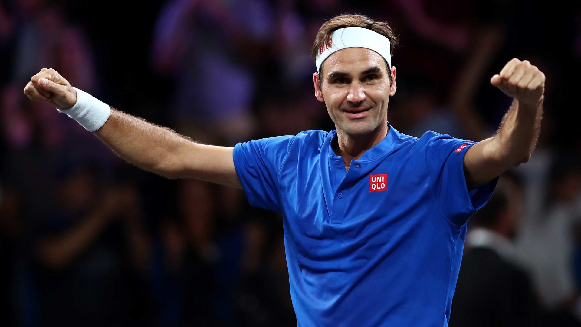 费德勒关键节点逆转,巴黎圣日耳曼带队取胜!(费德勒时隔4年重返法网,高兴的不止球迷还有赛会) 费德勒关键节点逆转,巴黎圣日耳曼带队取胜!(费德勒时隔4年重返法网,高兴的不止球迷还有赛会)