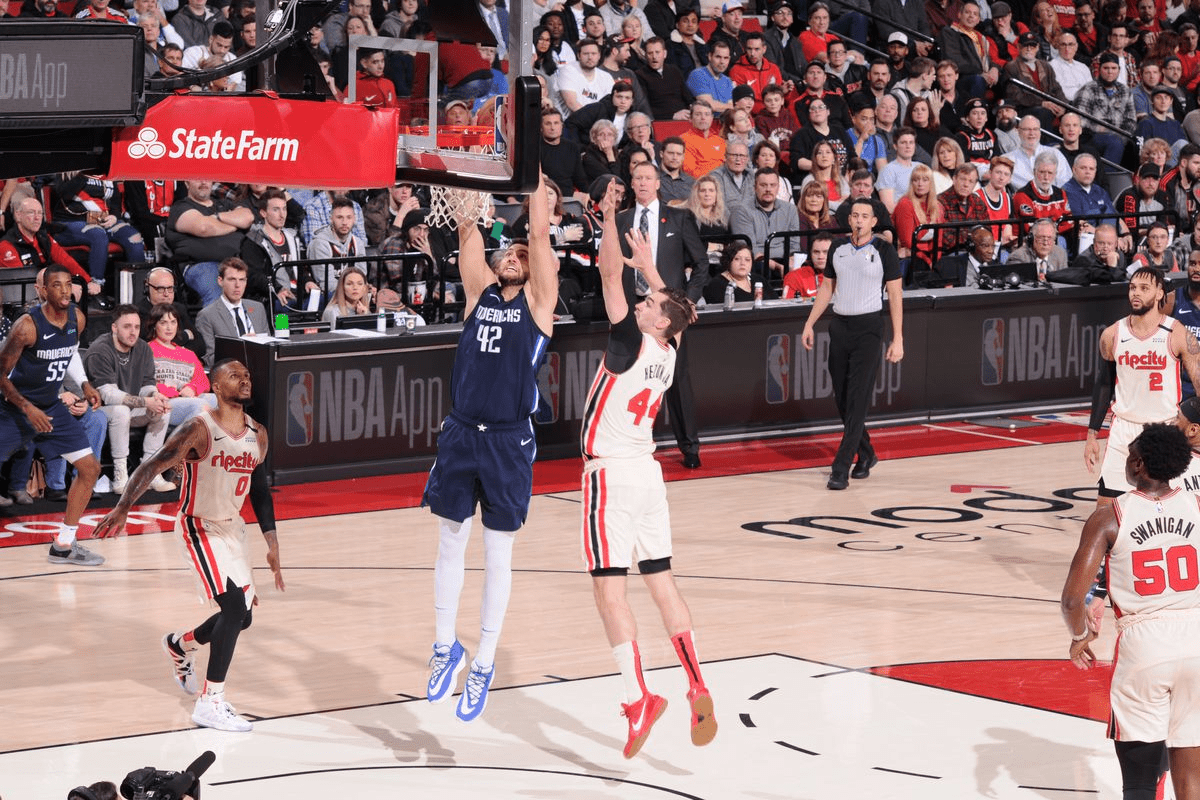 包含波特兰开拓者今晚完成体检萨克拉门托国王外线爆发备战欧联，丹佛掘金围绕足总杯复出首秀看傻球迷的词条